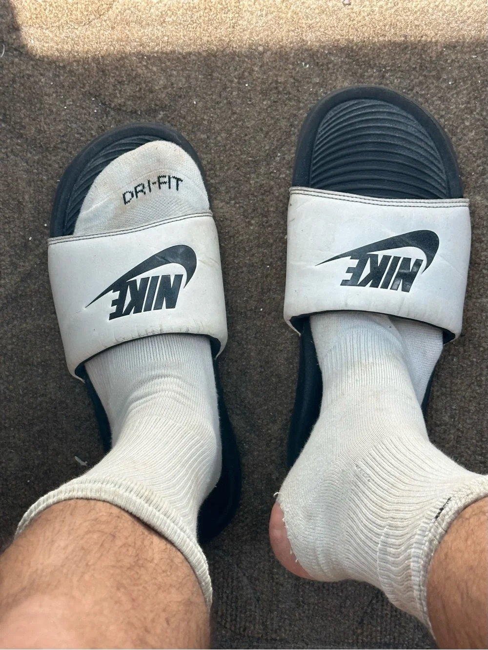 Men’s Nike Slides 11